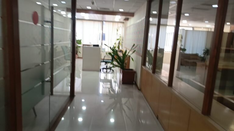 3200 sq ft semi furnished office for rent FTC Karachi