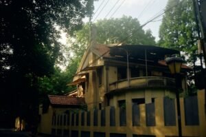 Old House in DHA Karachi