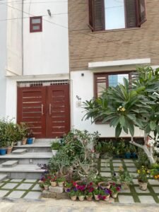 100 yard bungalow for sale in DHA Phase 7 Extension