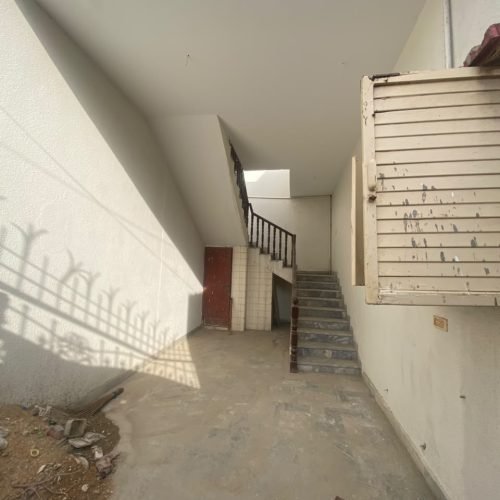 250 yard Bungalow CB4 (2)