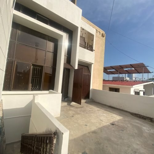 250 yard Bungalow CB4 (5)