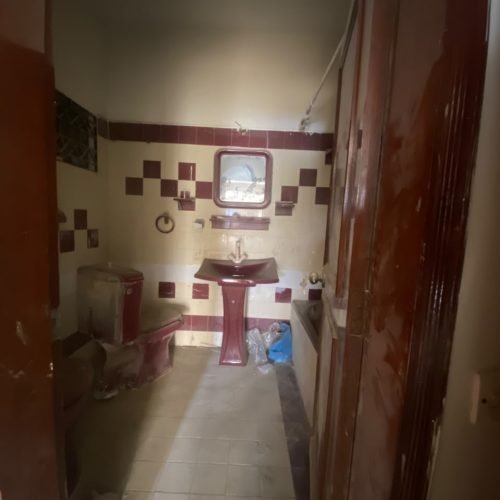 250 yard Bungalow CB4 (6)