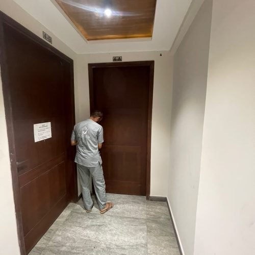 3000 SQFT oFFICE for rent in Vbuild Infinity Tower Clifton Karachi (17)