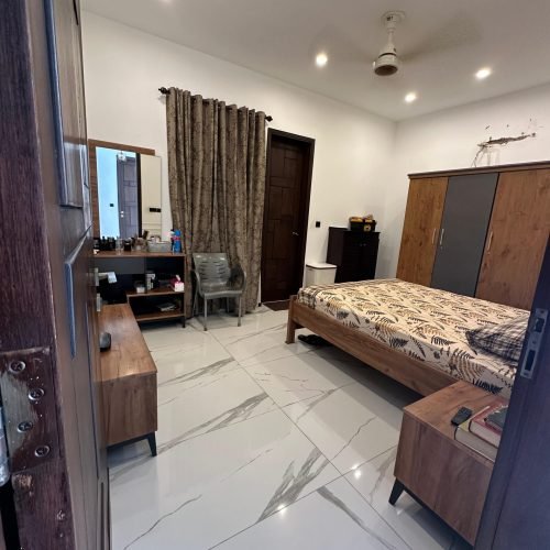 120 yard bungalow for sale in DHA Phase 8