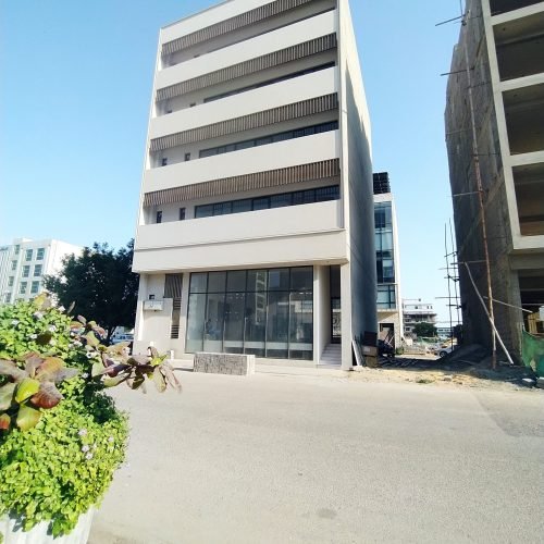 200 yard Building for rent in DHA Phase 8 Al Murtaza and Zulfiqar Commercial