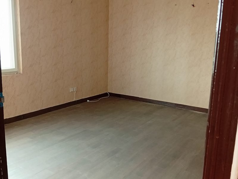 Nishat apt 10