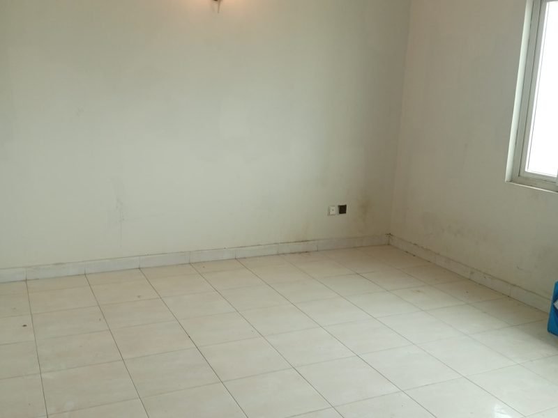 Nishat apt 17
