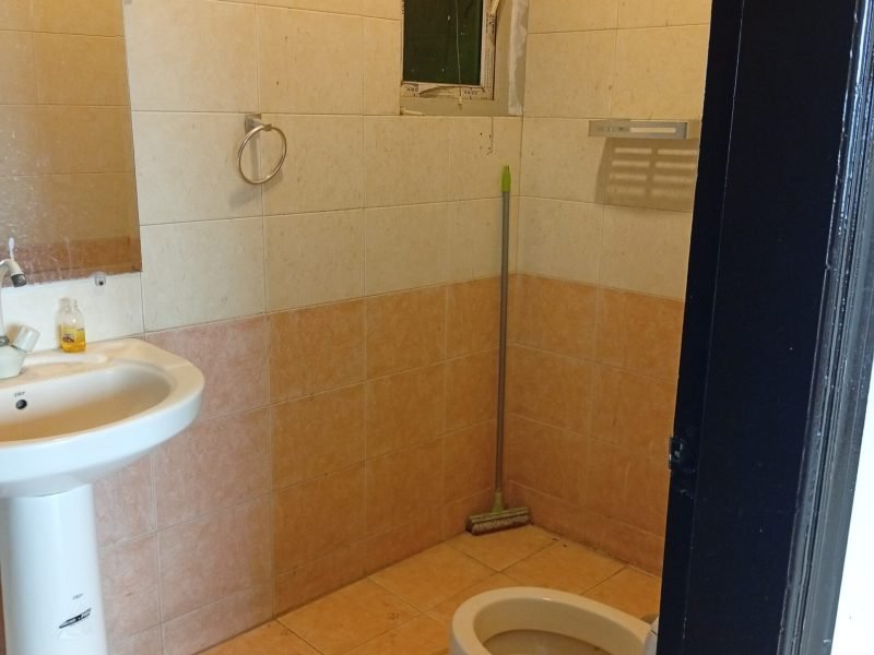Nishat apt 18