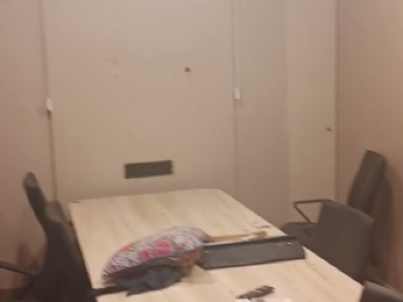 Semi-furnished office for rent in Park Towers Clifton Karachi 900 Sq.Ft.