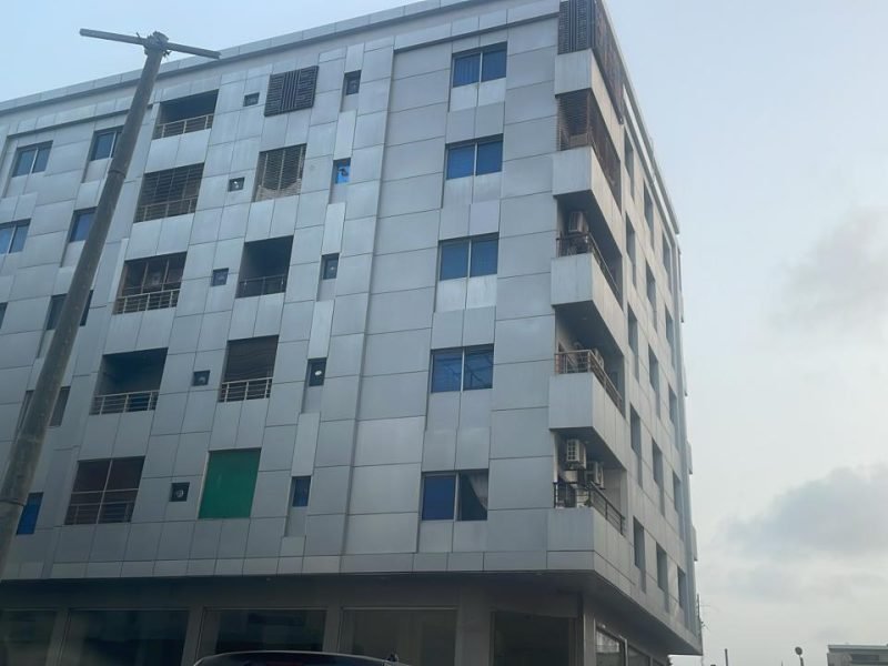 4 bedroom apartment for sale in DHA Phase 8 Al Murtaza Commercial