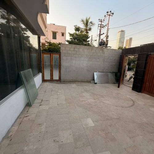 1000 Yards Commercial Bungalow for Rent