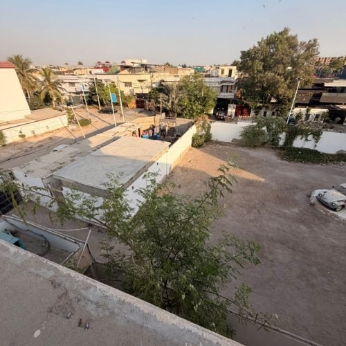 1000 Yards Commercial Bungalow for Rent